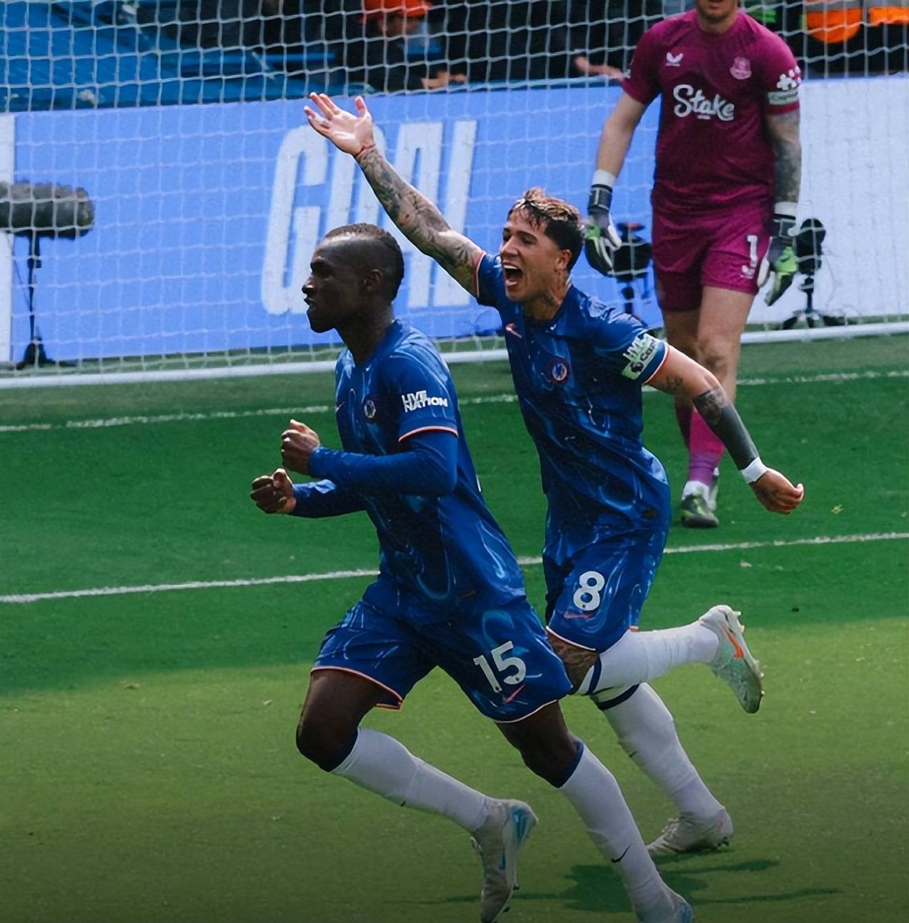 切尔西战术调整见成效,迎来连胜潮 切尔西战术调整见成效,迎来连胜潮