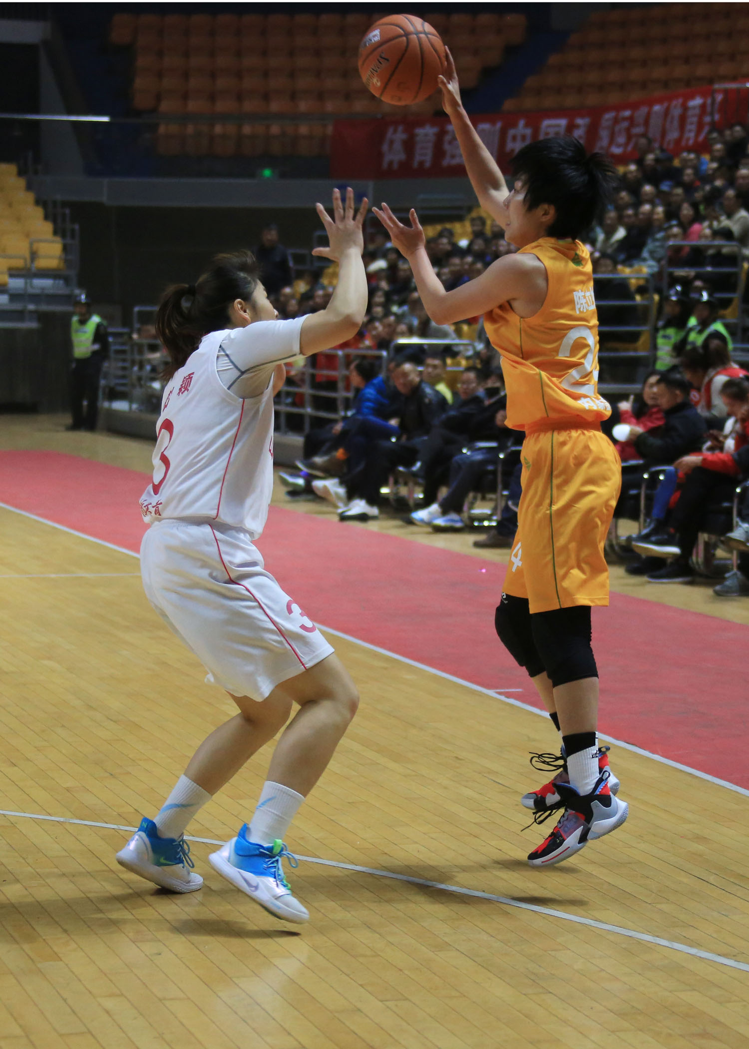 开云体育:WCBA联赛的赛场医疗保障流程:为球员提供及时的医疗服务的简单介绍 开云体育:WCBA联赛的赛场医疗保障流程:为球员提供及时的医疗服务的简单介绍