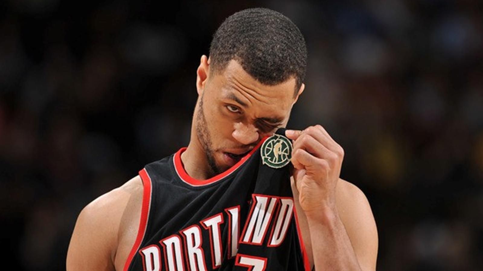 关于开云体育:归化球员费南多伤病康复训练方案与效果评估的信息